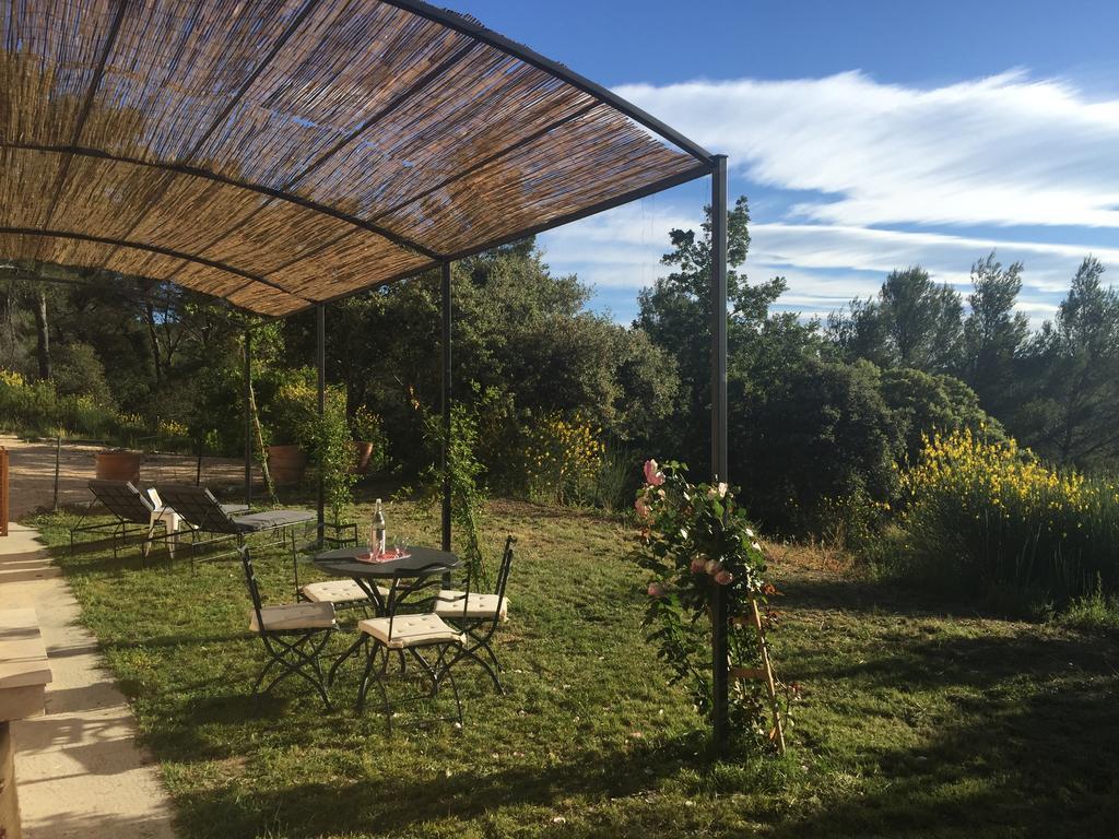Le Gite Des Cadieres Apartment Evenos Екстериор снимка