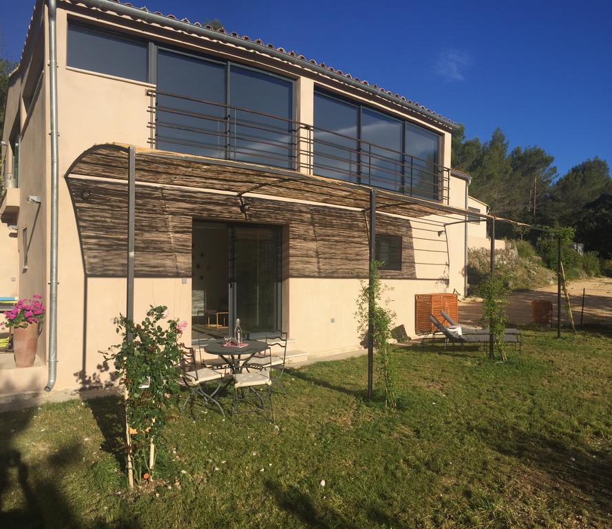Le Gite Des Cadieres Apartment Evenos Екстериор снимка