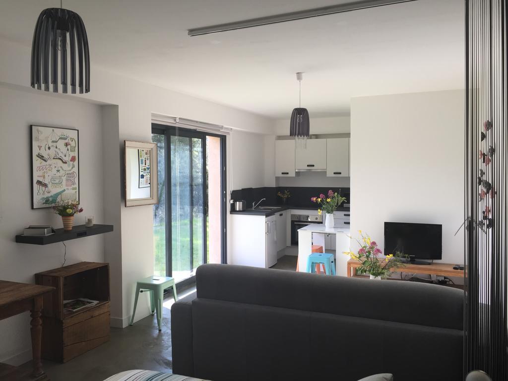 Le Gite Des Cadieres Apartment Evenos Екстериор снимка