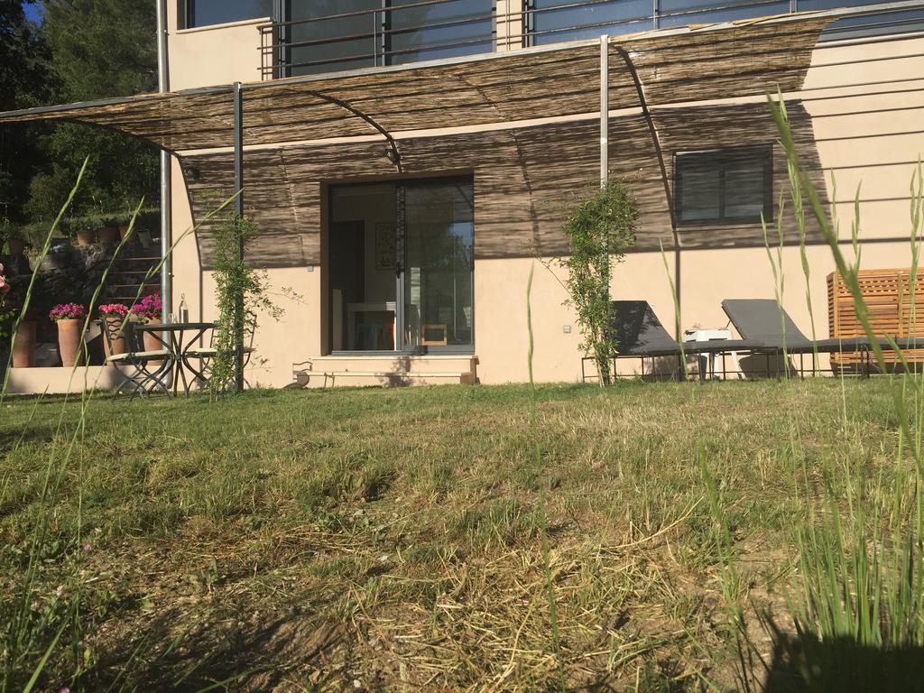 Le Gite Des Cadieres Apartment Evenos Екстериор снимка